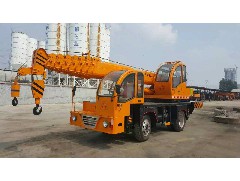 江門(mén)大型吊車(chē)出現(xiàn)吊臂不穩(wěn)定的處理方法